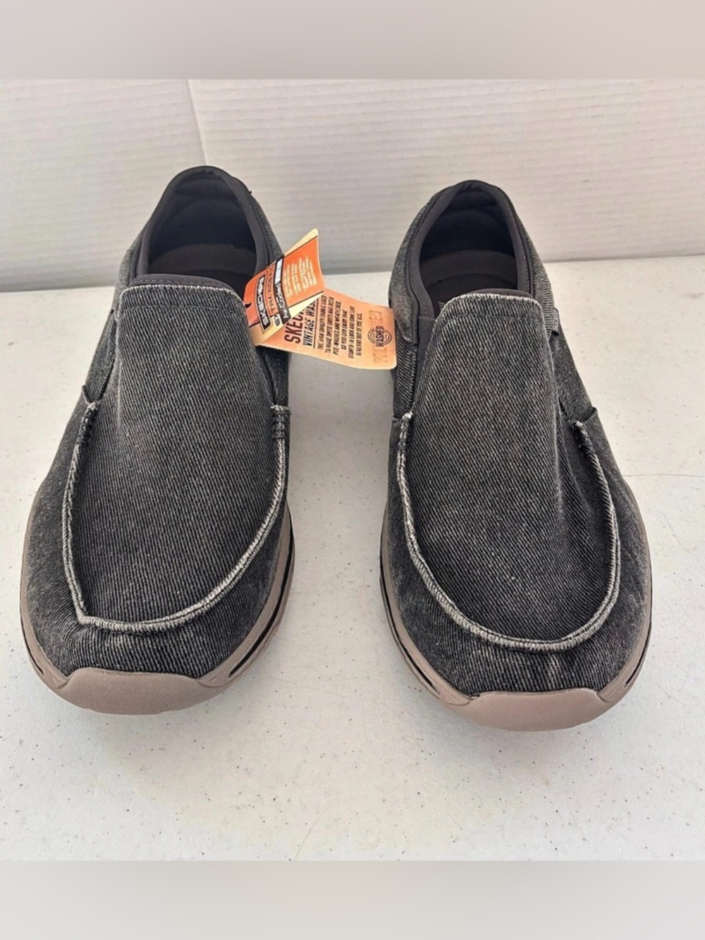 Skechers Extra Wide Fit Air-Cooled Memory Foam Men's Gray Sneakers US 13 4E NWT